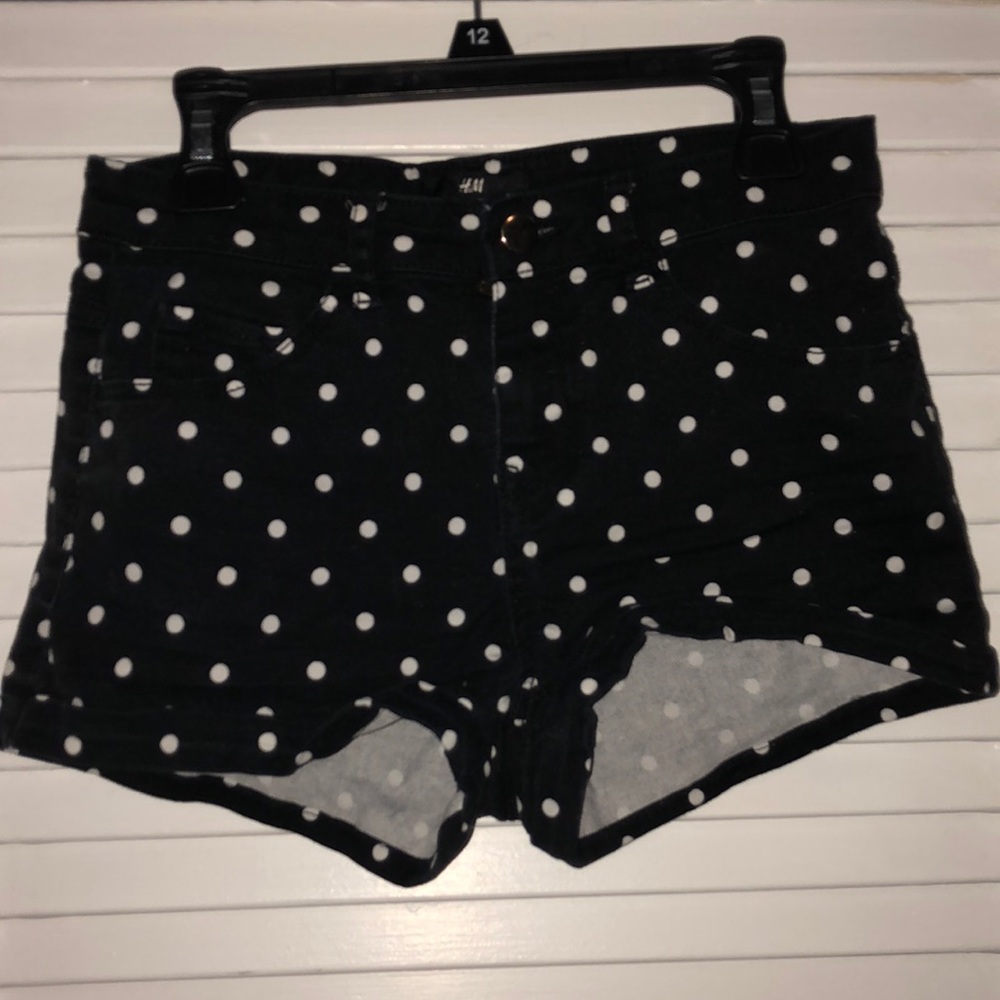 H&M black and white polka dot shorts